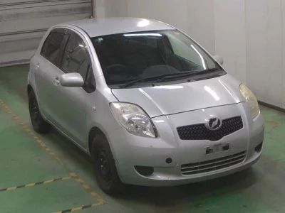 Toyota VITZ  с аукциона в Японии