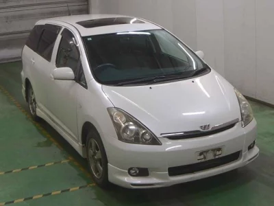 Toyota WISH  с аукциона в Японии