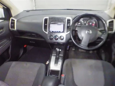 Nissan WINGROAD  с аукциона в Японии