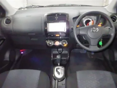 Toyota IST  с аукциона в Японии