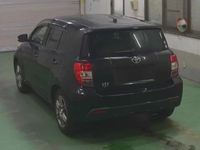 Toyota IST  с аукциона в Японии