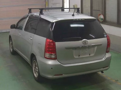 Toyota WISH  с аукциона в Японии