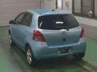 Toyota VITZ лот № 266 оценка 3  с аукциона в Японии 1