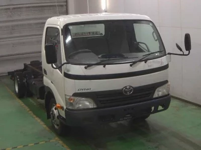 Toyota DYNA  с аукциона в Японии