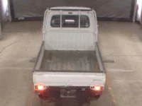 Subaru SAMBAR лот № 8441 оценка 3.5  с аукциона в Японии 5