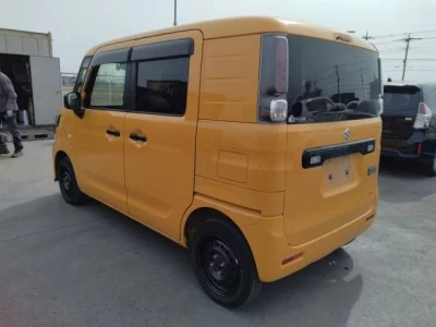 Suzuki SPACIA BASE