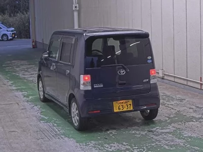 Toyota PIXIS SPACE  с аукциона в Японии