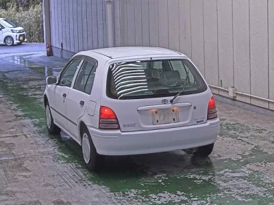 Toyota STARLET  с аукциона в Японии