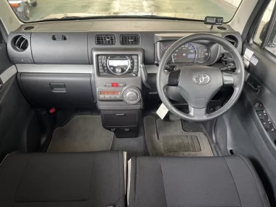 Toyota PIXIS SPACE  с аукциона в Японии