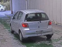 Toyota VITZ лот № 6250 оценка RA  с аукциона в Японии 1