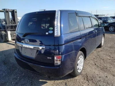 Toyota ISIS