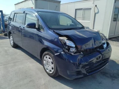 Toyota ISIS