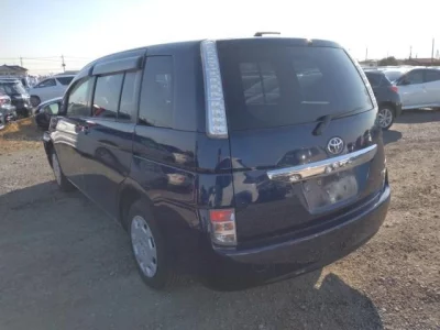Toyota ISIS