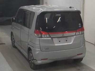 Mitsubishi Delica D:2