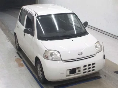 Daihatsu Esse