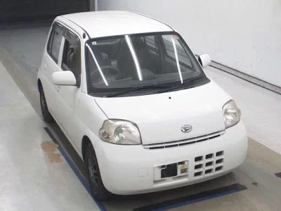 Daihatsu Esse