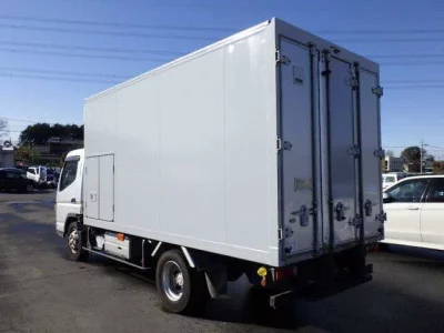 Mitsubishi Fuso Canter