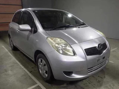 Toyota VITZ  с аукциона в Японии