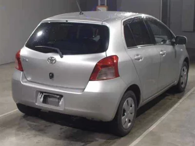 Toyota VITZ  с аукциона в Японии