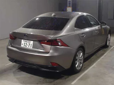 Lexus IS