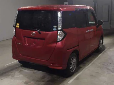 Toyota TANK