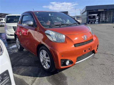 Toyota iQ