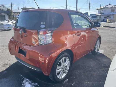 Toyota iQ
