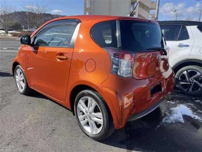 Toyota iQ