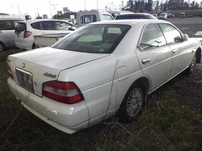 Nissan LAUREL