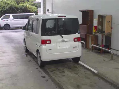 Daihatsu TANTO  с аукциона в Японии