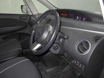 Mazda BIANTE