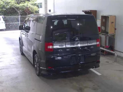 Mitsubishi Delica D:5