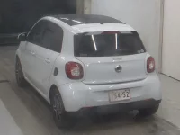 Smart FORFOUR лот № 5321 оценка 4  с аукциона в Японии 1