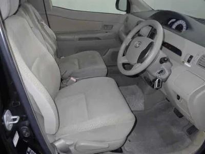 Toyota Raum