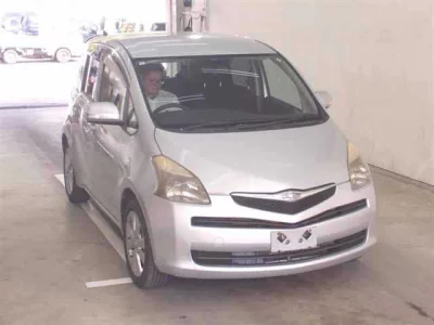 Toyota RACTIS  с аукциона в Японии