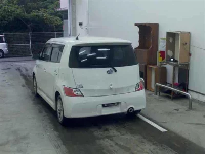 Toyota BB  с аукциона в Японии