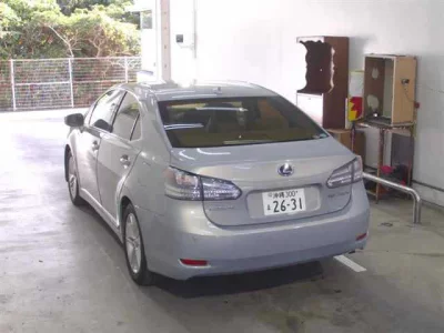 Lexus HS  с аукциона в Японии
