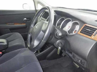 Nissan Tiida Latio