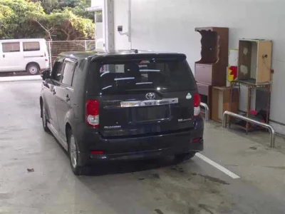 Toyota COROLLA RUMION