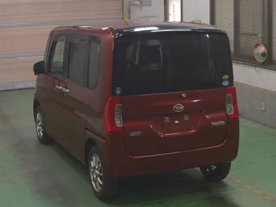 Daihatsu TANTO  с аукциона в Японии