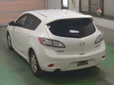 Mazda AXELA  с аукциона в Японии