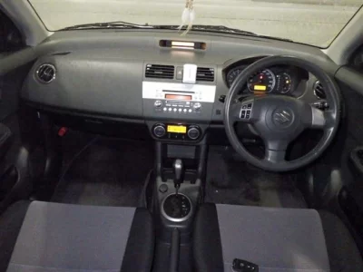 Suzuki SWIFT  с аукциона в Японии