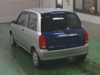 Daihatsu MIRA  с аукциона в Японии