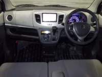 Suzuki WAGON R лот № 3065 оценка 3.5  с аукциона в Японии 2