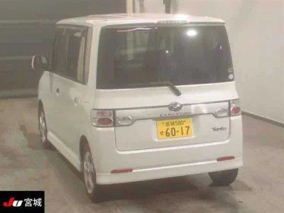 Daihatsu TANTO  с аукциона в Японии