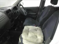 Suzuki SWIFT лот № 4352 оценка R  с аукциона в Японии 2