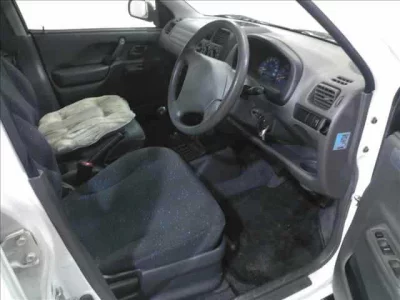 Suzuki SWIFT  с аукциона в Японии