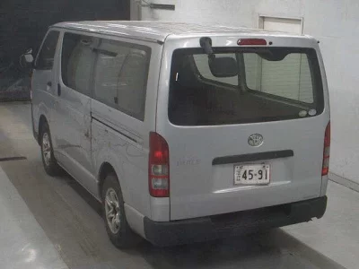 Toyota HiAce Van