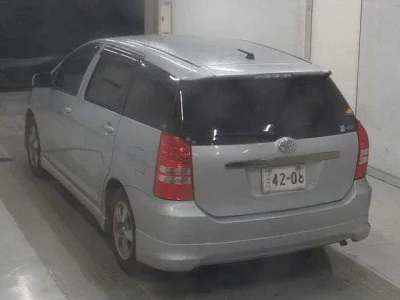 Toyota WISH  с аукциона в Японии