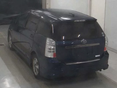 Toyota WISH  с аукциона в Японии